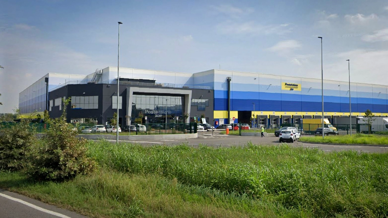 Il polo logistico di Poste Italiane Sda di Vidigulfo, in provincia di Pavia, dove è avvenuta la rapina