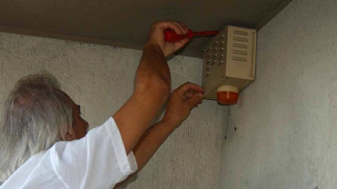 I contributi comunali per l’installazione degli antifurti sono destinati sia ai proprietari di casa che agli affittuari I contributi comunali per l’installazione degli antifurti sono destinati sia ai proprietari di casa che agli affittuari