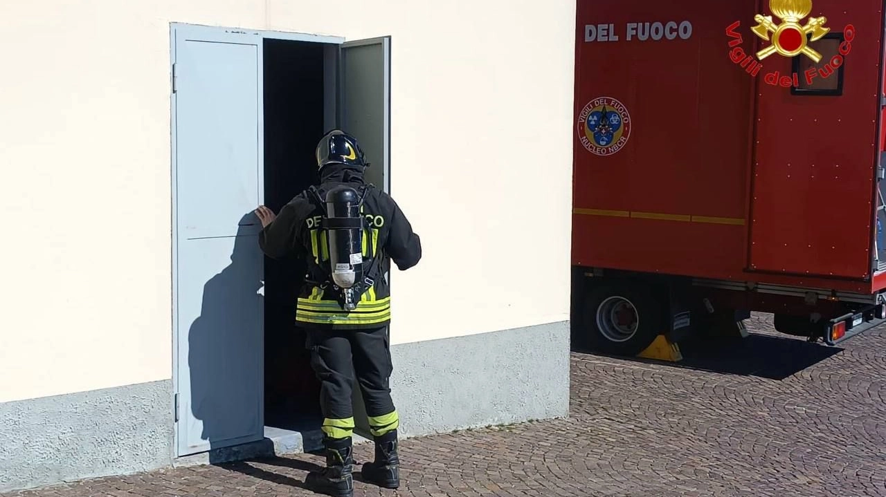 Vigili del fuoco in azione (immagine di repertorio)