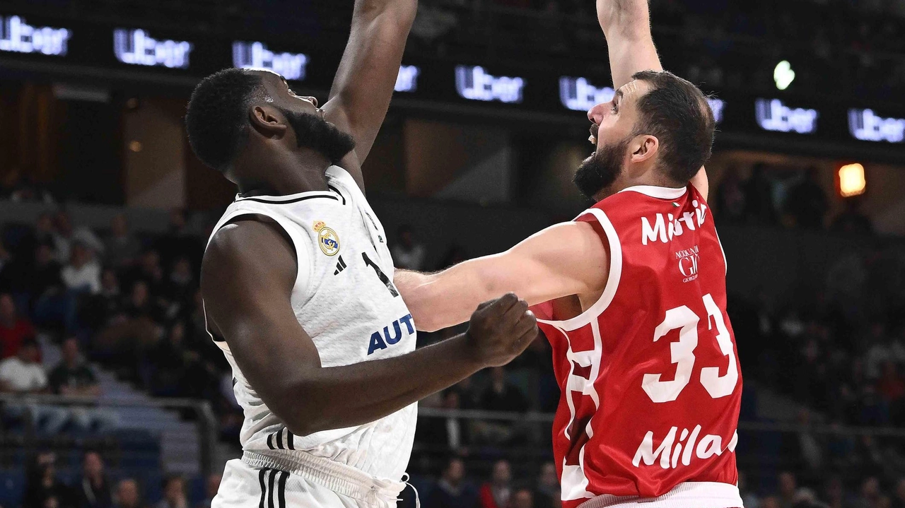 Nikola Mirotic ha provato a guidare la rimonta dell’Olimpia a Madrid, senza successo
