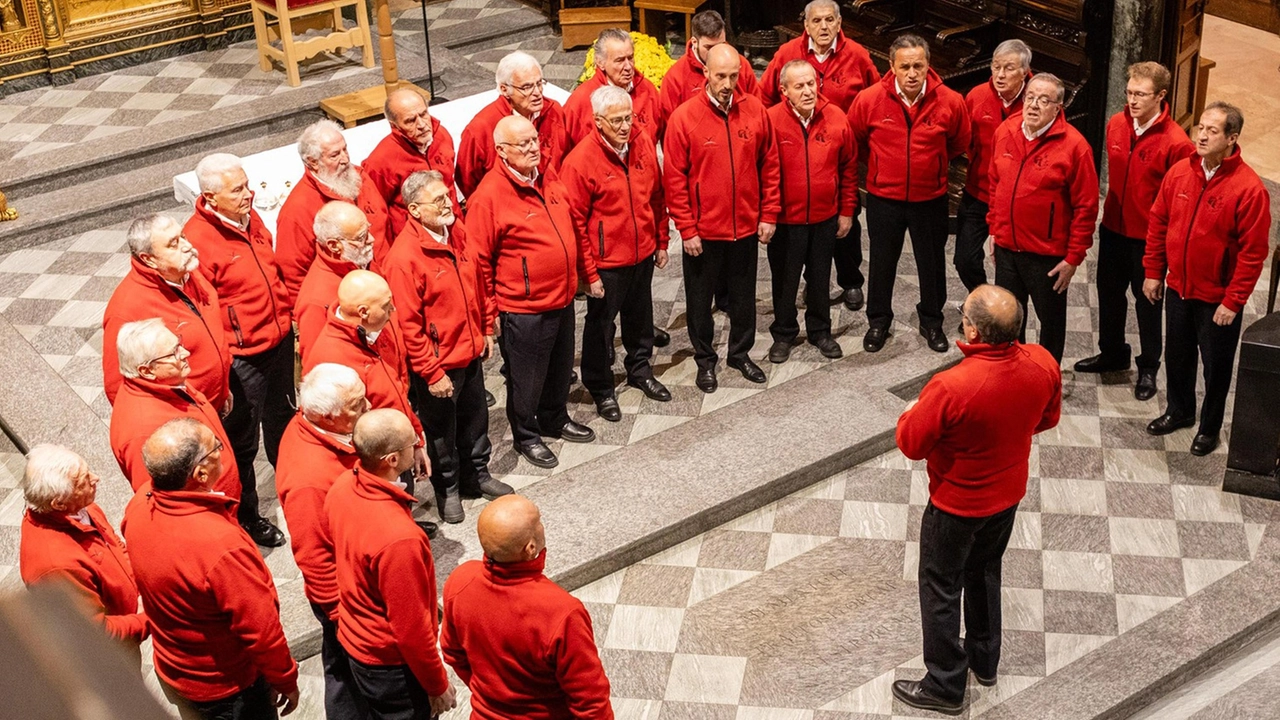 Il coro La Bajona di Bormio si prepara a festeggiare i suoi primi 50 anni allestendo la decima edizione della... Il coro La Bajona di Bormio si prepara a festeggiare i suoi primi 50 anni allestendo la decima edizione della...