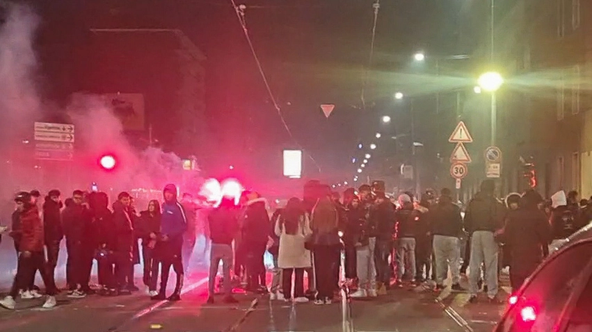 La manifestazione in via Quaranta ha paralizzato il traffico sulla direttrice di via Ripamonti