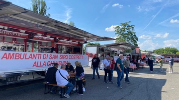 San Siro, gli ambulanti in protesta: “Non si chiedono privilegi, ma rispetto per il servizio nei confronti di tifosi e visitatori”