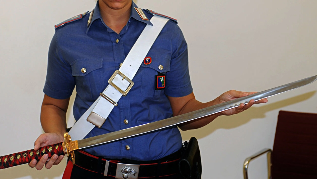 La katana è stata sequestrata (foto di archivio) La katana è stata sequestrata (foto di archivio)