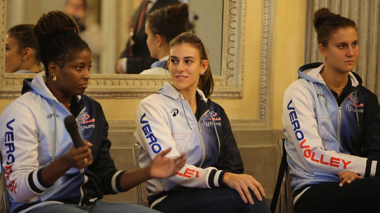Da sinistra Myriam Sylla Alessia Orro e Anna Danesi all’incontro voluto da Comune e Provincia in Villa Reale Da sinistra Myriam Sylla Alessia Orro e Anna Danesi all’incontro voluto da Comune e Provincia in Villa Reale