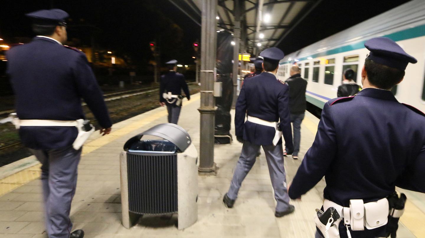 Tragedia in stazione a Cesate, 19enne investito e ucciso da un treno Tragedia in stazione a Cesate, 19enne investito e ucciso da un treno