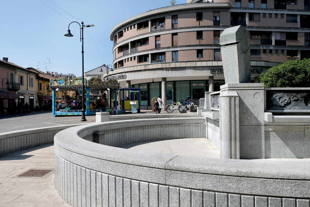 Corsico, la Fontana dell'Incontro chiusa in via precauzionale dopo gli 8 casi di legionella