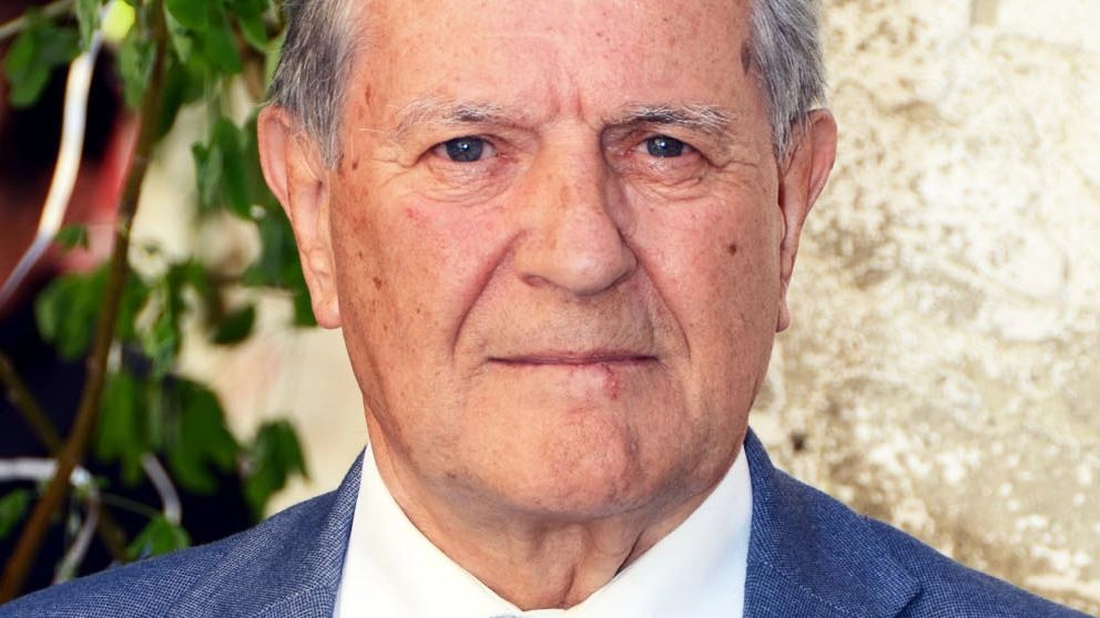 ugusto Giuseppe Amanti, ex direttore in pensione della Banca della Valassina ugusto Giuseppe Amanti, ex direttore in pensione della Banca della Valassina