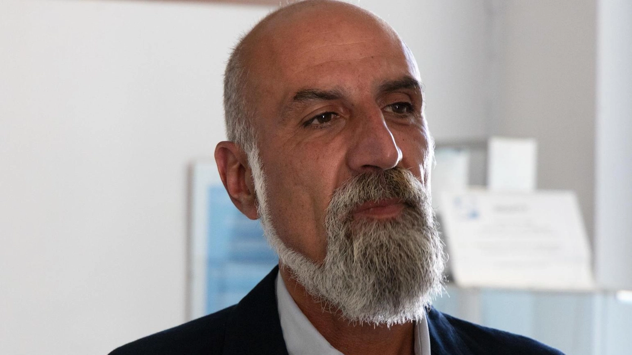 Il nuovo primo cittadino Simone Cadenazzi Il nuovo primo cittadino Simone Cadenazzi