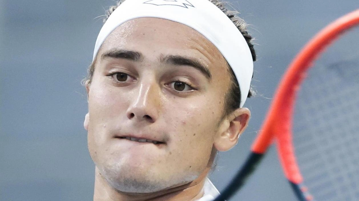 Il tennista italiano Mattia Bellucci punta alla top 100 dopo la trasferta negli Stati Uniti. Partecipa all'Atp 250 di Hangzou e poi alle qualificazioni del Masters 1000 di Shanghai. Altri italiani presenti nel torneo cinese. Federico Arnaboldi e Stefano Napolitano si prendono una settimana di riposo dopo le prestazioni deludenti a Stettino. Il tennista italiano Mattia Bellucci punta alla top 100 dopo la trasferta negli Stati Uniti. Partecipa all'Atp 250 di Hangzou e poi alle qualificazioni del Masters 1000 di Shanghai. Altri italiani presenti nel torneo cinese. Federico Arnaboldi e Stefano Napolitano si prendono una settimana di riposo dopo le prestazioni deludenti a Stettino.