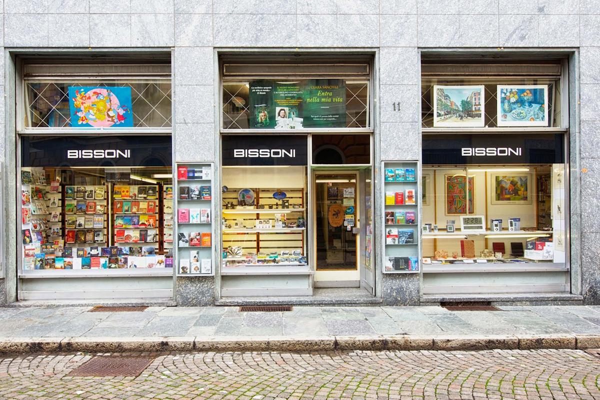 Chiude la storica libreria Tullio Bissoni: centro di Sondrio sempre più vuoto Chiude la storica libreria Tullio Bissoni: centro di Sondrio sempre più vuoto