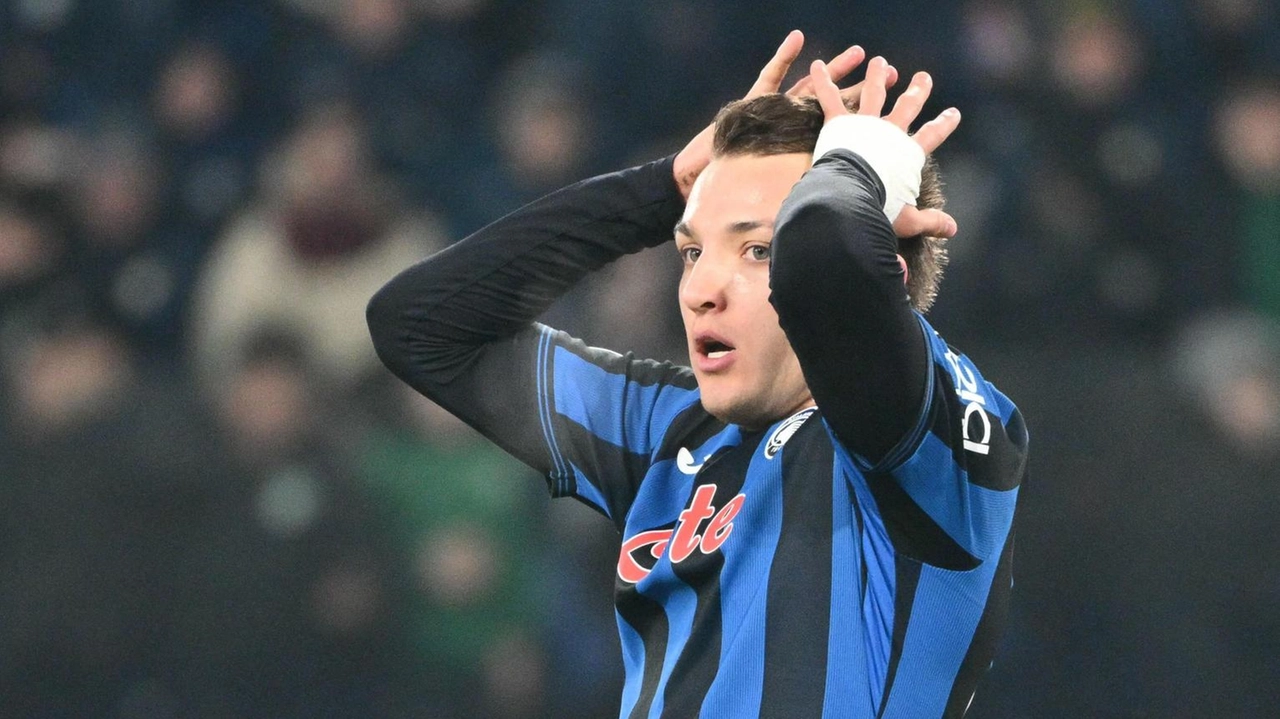 Mateo Retegui, 25 anni Ha lasciato il ritiro degli azzurri per una lesione di primo grado all’adduttore Dieci giorni di stop