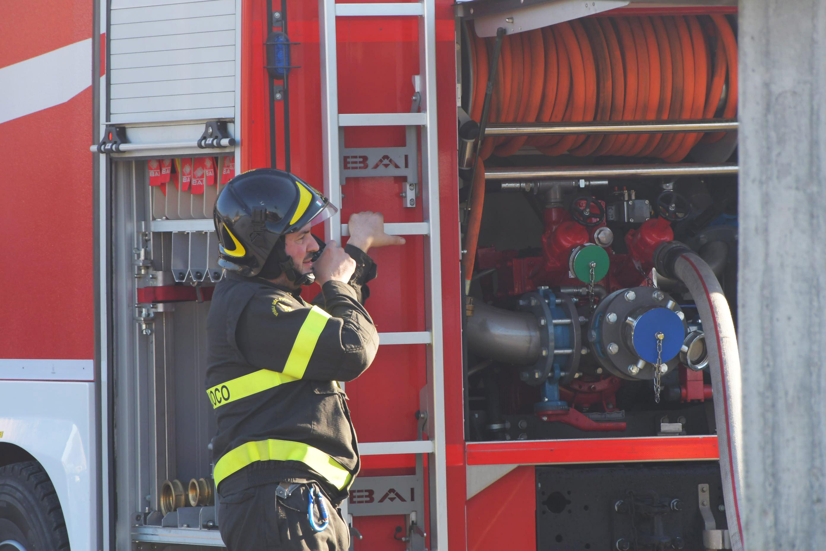Prende fuoco la paglia: incendio nell’ospedale per grandi animali dell’Università Prende fuoco la paglia: incendio nell’ospedale per grandi animali dell’Università