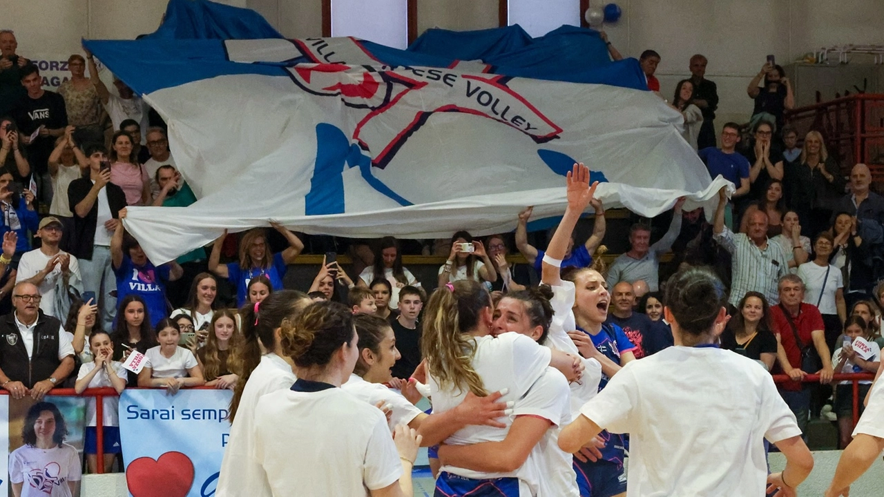 La squadra e il pubblico del Villa Cortese GSO La squadra e il pubblico del Villa Cortese GSO