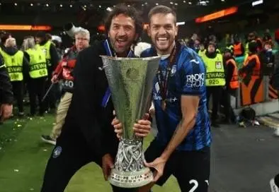 “Arrivederci capitano”, l’Atalanta dà l’addio a Rafael Toloi: 10 anni con la Dea e numeri da Guinness