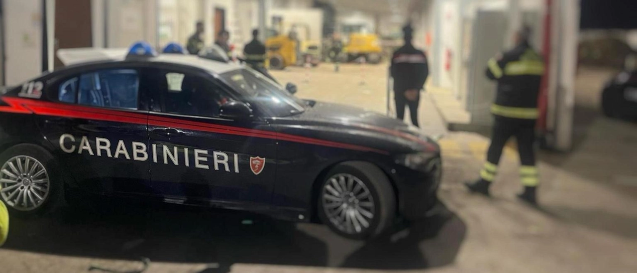 Stradella, braccio incastrato nel nastro trasportatore: 26enne ricoverata in ospedale