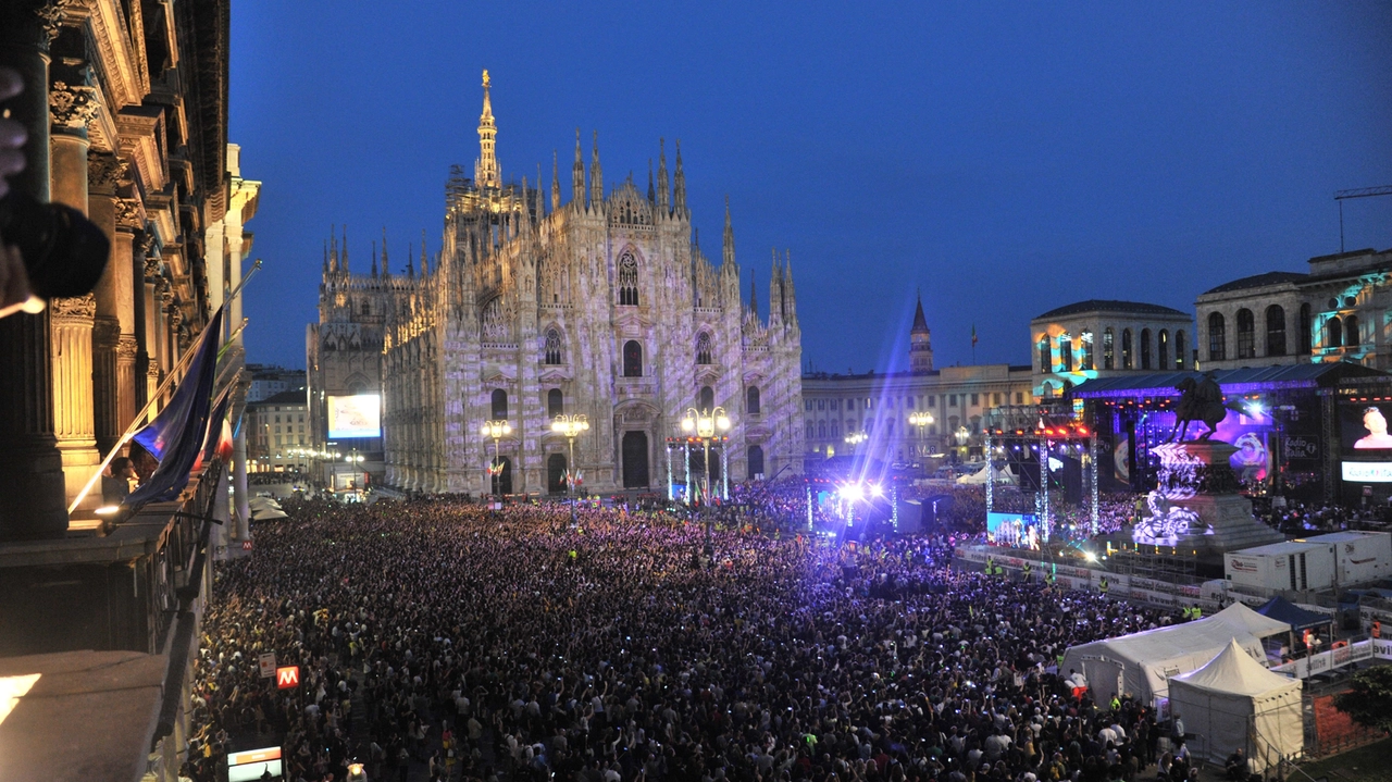 Una recente edizione del concerto di Radio Italia in piazza Duomo a Milano Una recente edizione del concerto di Radio Italia in piazza Duomo a Milano