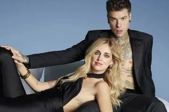 Mentre Fedez perde consensi, Chiara Ferragni sta vivendo un momento di grande supporto da parte dei suoi follower e dell’opinione pubblica. Sui social, l’hashtag #TeamChiara è diventato virale