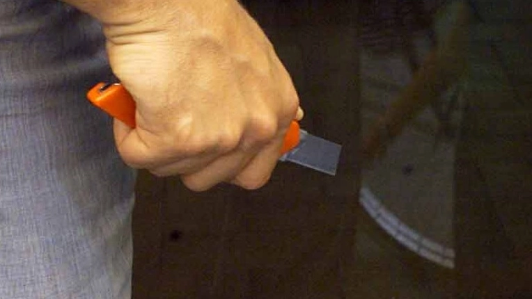 Il rapinatore era armato di un taglierino Il rapinatore era armato di un taglierino