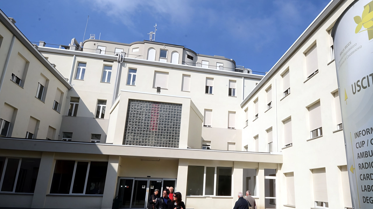 Niente sciopero. I rappresentanti sindacali di infermieri e operatori socio-sanitari del reparto di Pneumologia dell’ospedale di Merate e dell’Inrca di... Niente sciopero. I rappresentanti sindacali di infermieri e operatori socio-sanitari del reparto di Pneumologia dell’ospedale di Merate e dell’Inrca di...