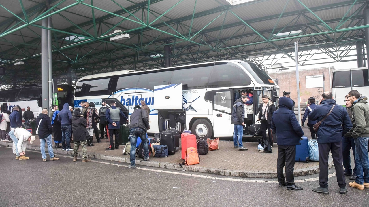 Il terminal autobus di Lampugnano Il terminal autobus di Lampugnano