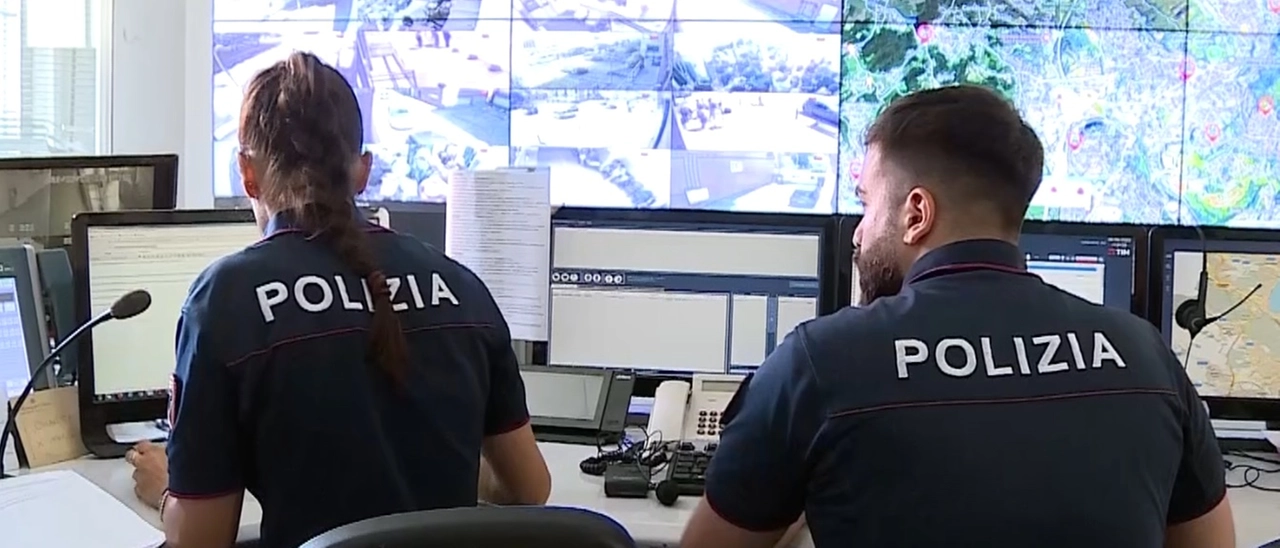 Como, assalto a un portavalori: la banda scappa ma si schianta contro il guard rail