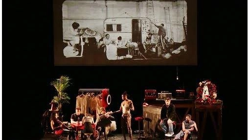 La messa in scena del capolavoro di Brecht alla Scala (foto Brescia e Amisano) La messa in scena del capolavoro di Brecht alla Scala (foto Brescia e Amisano)
