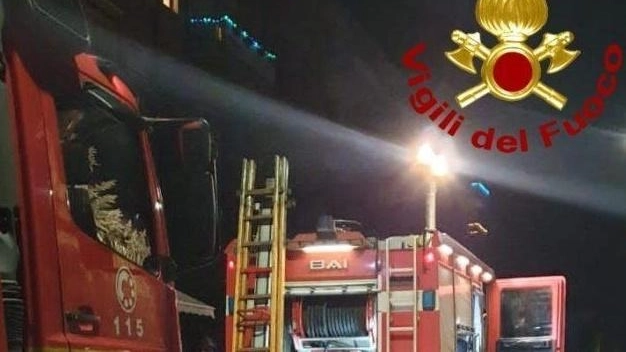 Sul posto sono intervenuti i vigili del fuoco (repertorio) Sul posto sono intervenuti i vigili del fuoco (repertorio)