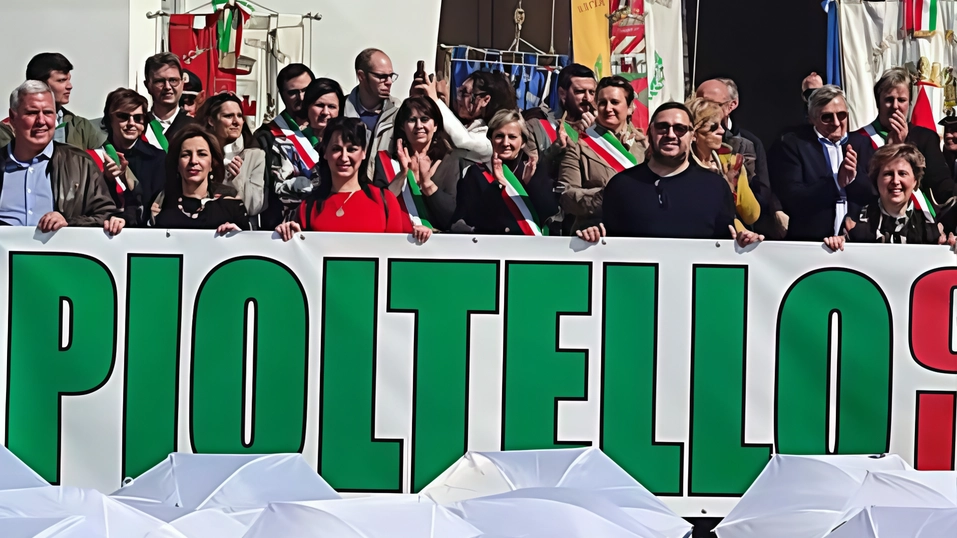 Primo obiettivo la conversione al sociale di 64 beni confiscati . Primo obiettivo la conversione al sociale di 64 beni confiscati .