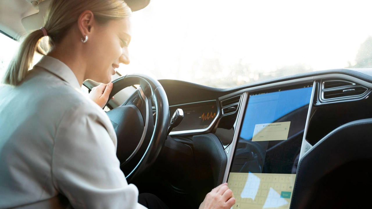 Promuovere una mobilità più sostenibile rivoluzionare il trasporto pubblico: cercansi innovatori capaci di trovare risposte alle varie sfide Promuovere una mobilità più sostenibile rivoluzionare il trasporto pubblico: cercansi innovatori capaci di trovare risposte alle varie sfide