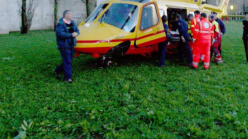 Lotta ancora fra la vita e la morte in Rianimazione al Niguarda la pensionata che ieri mattina è finita sotto... Lotta ancora fra la vita e la morte in Rianimazione al Niguarda la pensionata che ieri mattina è finita sotto...