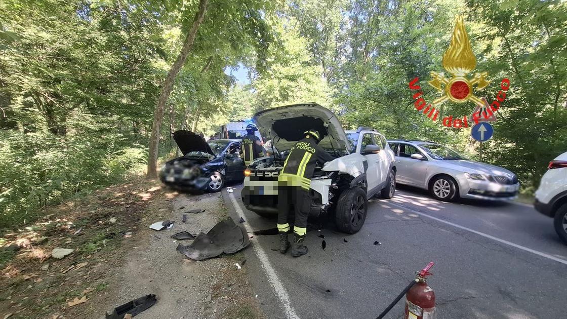 Paura al Parco di Monza, incidente tra due auto: 3 in ospedale Paura al Parco di Monza, incidente tra due auto: 3 in ospedale