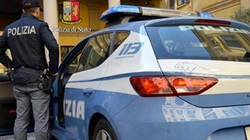 Indaga la polizia Indaga la polizia