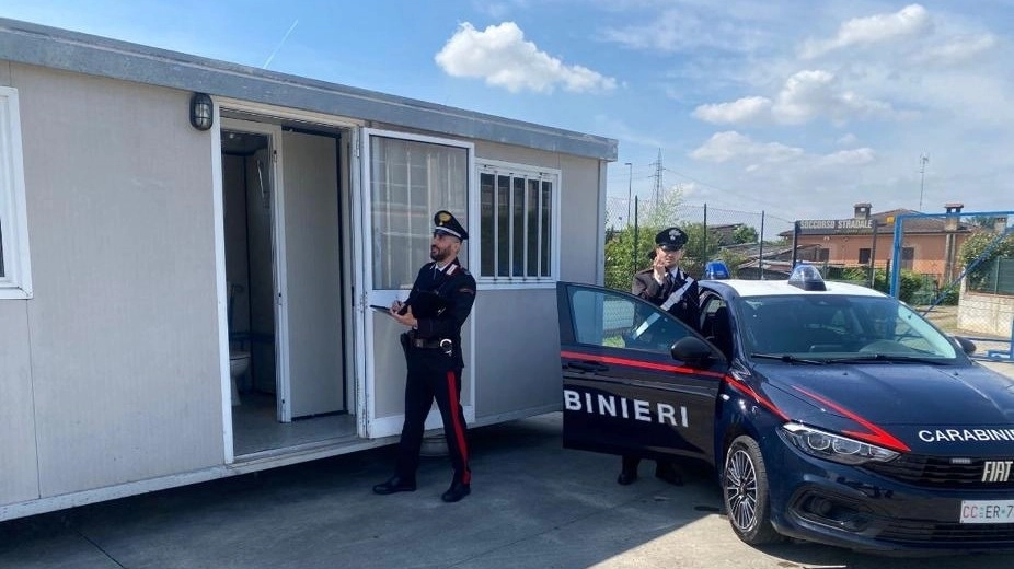 Il container ad uso abitativo recuperato dai carabinieri a Chignolo Po Il container ad uso abitativo recuperato dai carabinieri a Chignolo Po