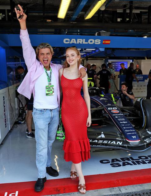 La passerella dei vip. Da Gordon Ramsay a Clara e Balotelli La passerella dei vip. Da Gordon Ramsay a Clara e Balotelli