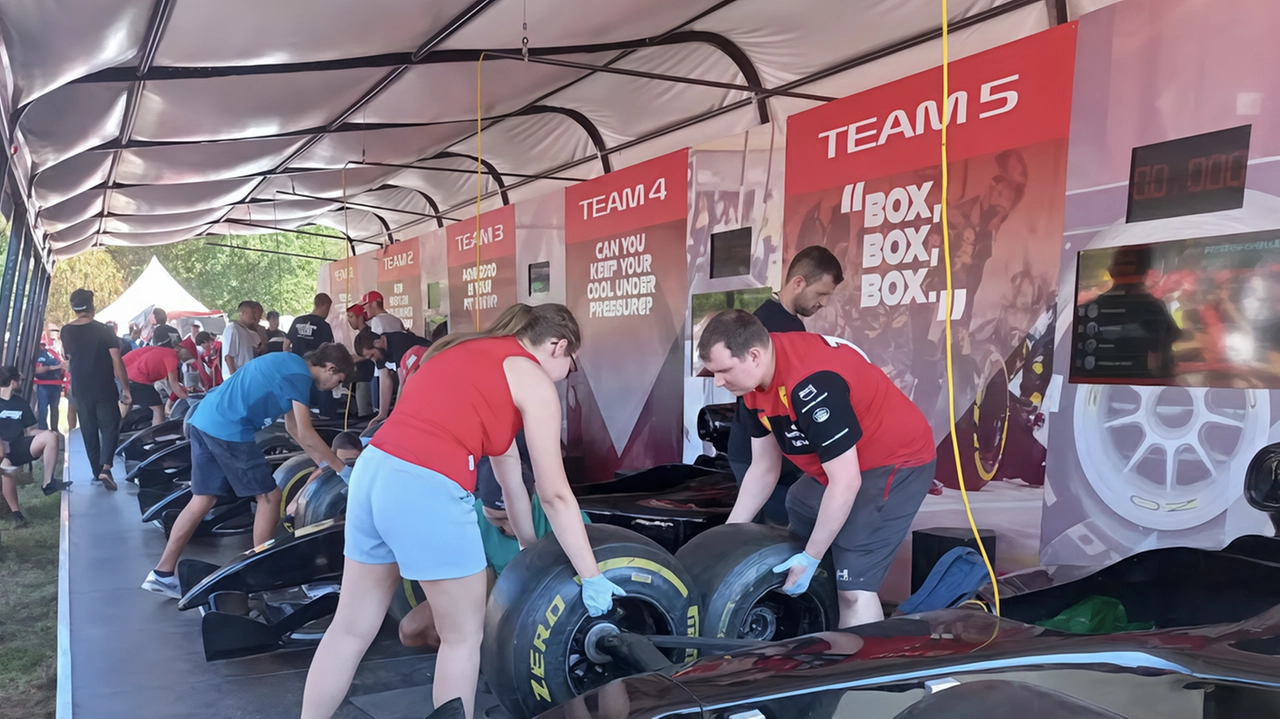 La Fan Zone allestita sul prato del Roccolo in autodromo aprirà oggi con ingresso gratuito da viale Mirabello La Fan Zone allestita sul prato del Roccolo in autodromo aprirà oggi con ingresso gratuito da viale Mirabello