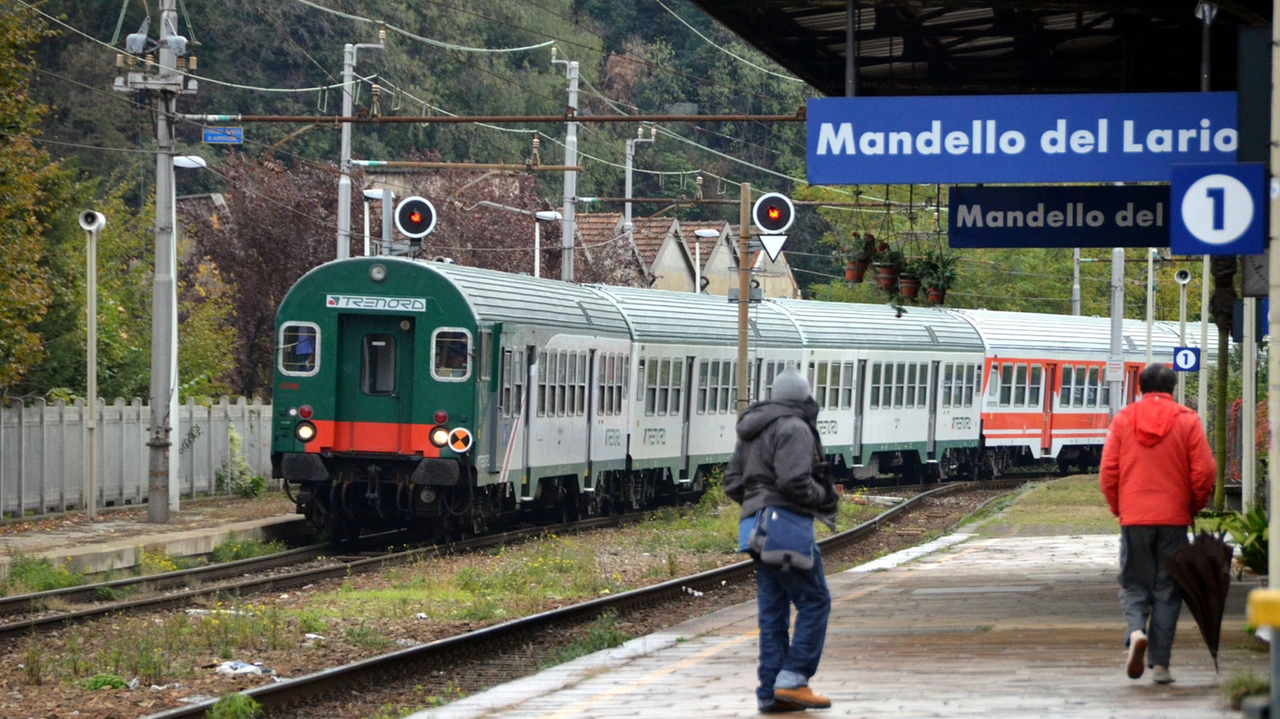 La tragedia è avvenuta in stazione a Mandello La tragedia è avvenuta in stazione a Mandello