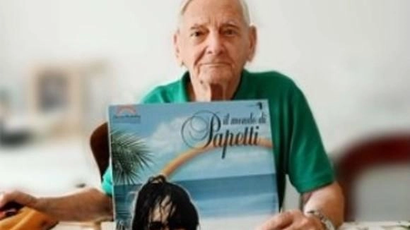 Il “crooner“ c’è e avrebbe ancora tanta voglia di calcare i palcoscenici di una volta, quelli di una carriera durata...