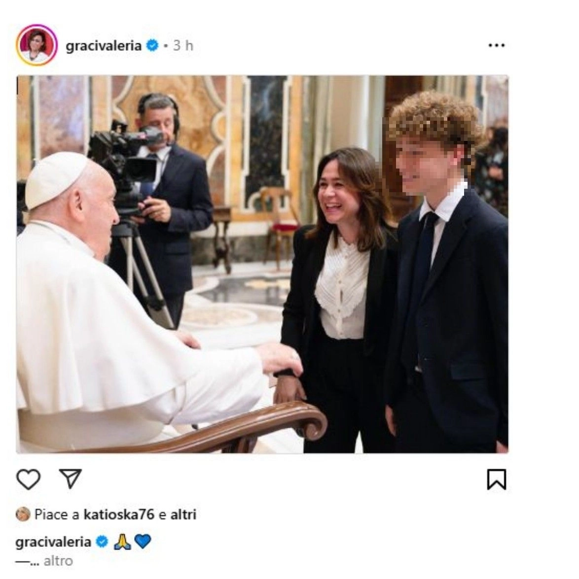 Valeria Graci e il figlio Pierluigi durante un incontro con Papa Francesco (Foto Instagram)
