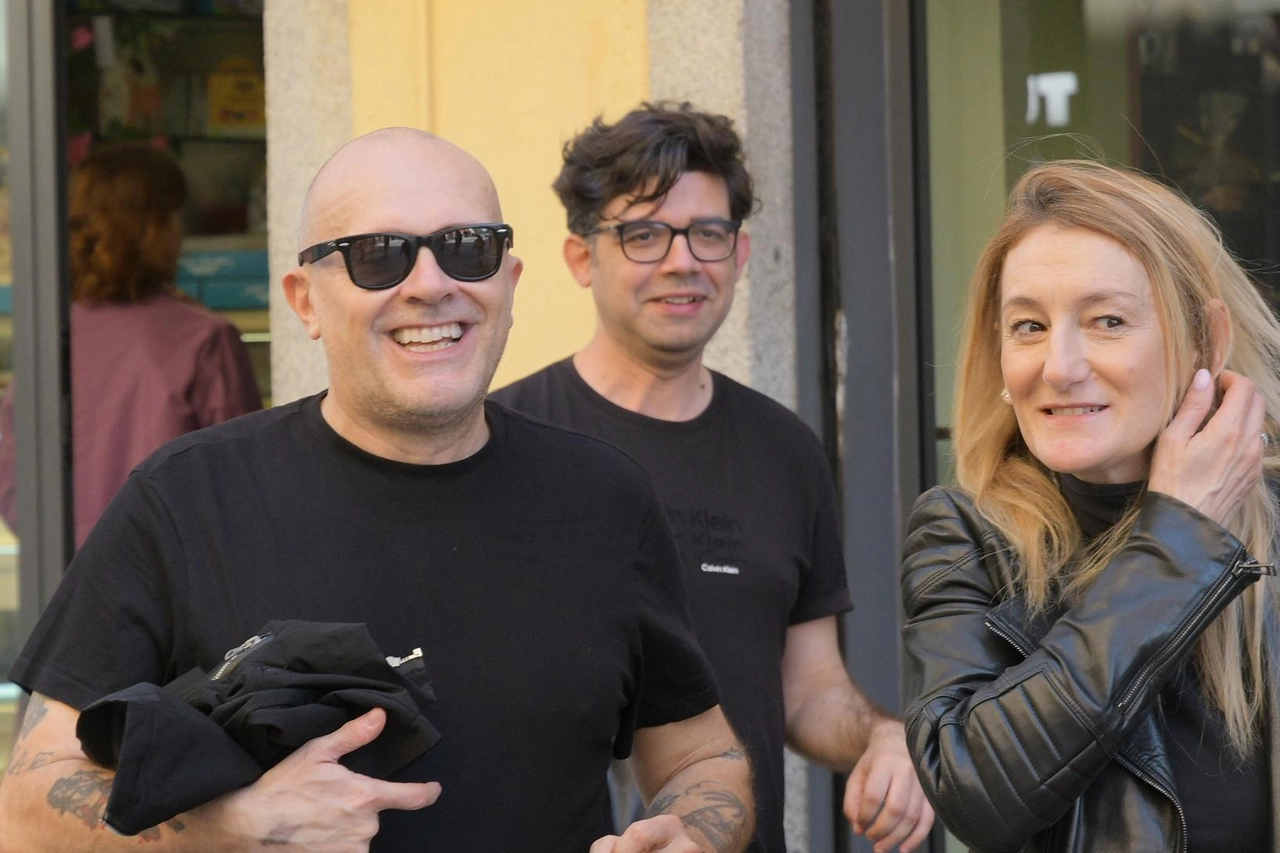“Hanno ucciso l’uomo ragno“. La serie sugli 883 in tv da ottobre