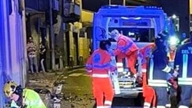 Il passeggero morì in un incidente stradale, l’autista patteggia 3 anni e 4 mesi. Alessandro R., 28 anni, di Calolziocorte,... Il passeggero morì in un incidente stradale, l’autista patteggia 3 anni e 4 mesi. Alessandro R., 28 anni, di Calolziocorte,...