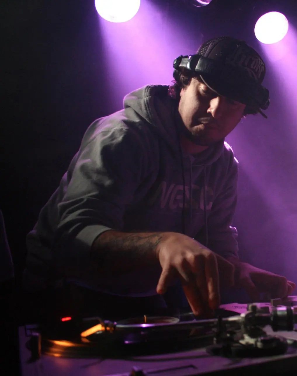 Tutti con Dj Shocca. Da Neffa a Ghemon. Il disco di ospiti “vip“