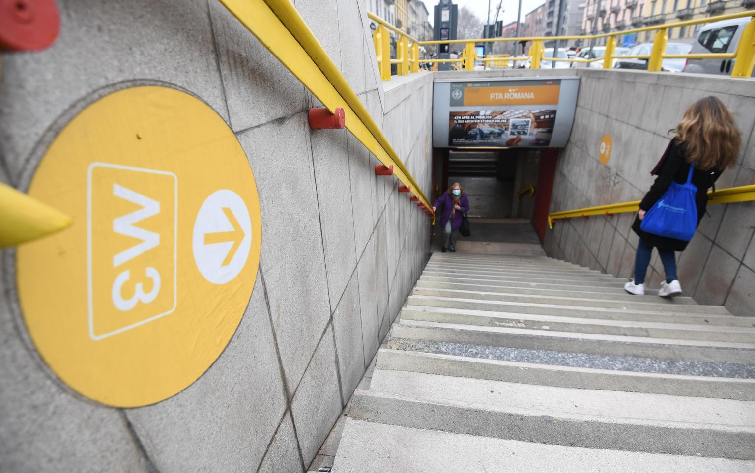 Sciopero generale di oggi, venerdì 20 giugno. Metropolitana, bus e treni a rischio. La diretta Sciopero generale di oggi, venerdì 20 giugno. Metropolitana, bus e treni a rischio. La diretta
