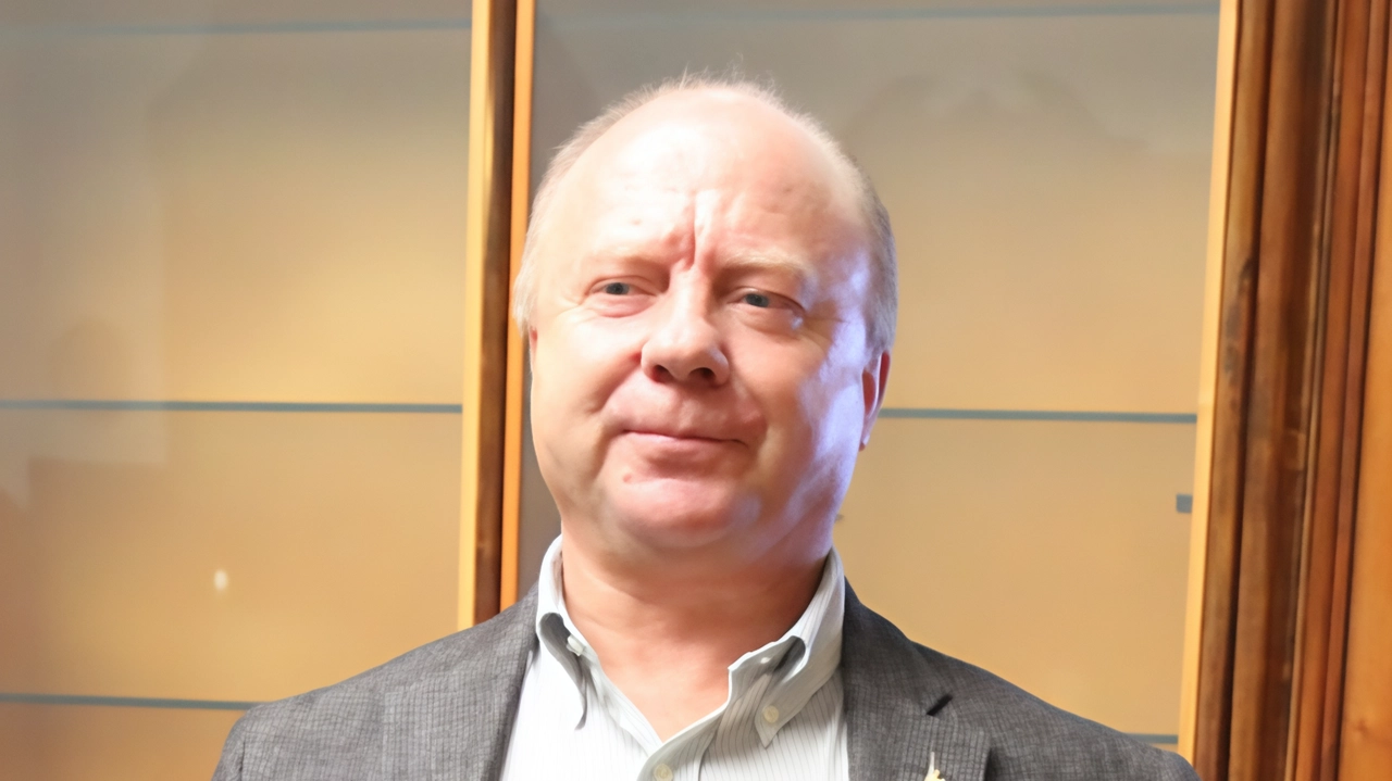 Le opposizioni lissonesi presentano due mozioni per modificare il regolamento del consiglio comunale, contestato per limitare la partecipazione e la democrazia. Le opposizioni lissonesi presentano due mozioni per modificare il regolamento del consiglio comunale, contestato per limitare la partecipazione e la democrazia.