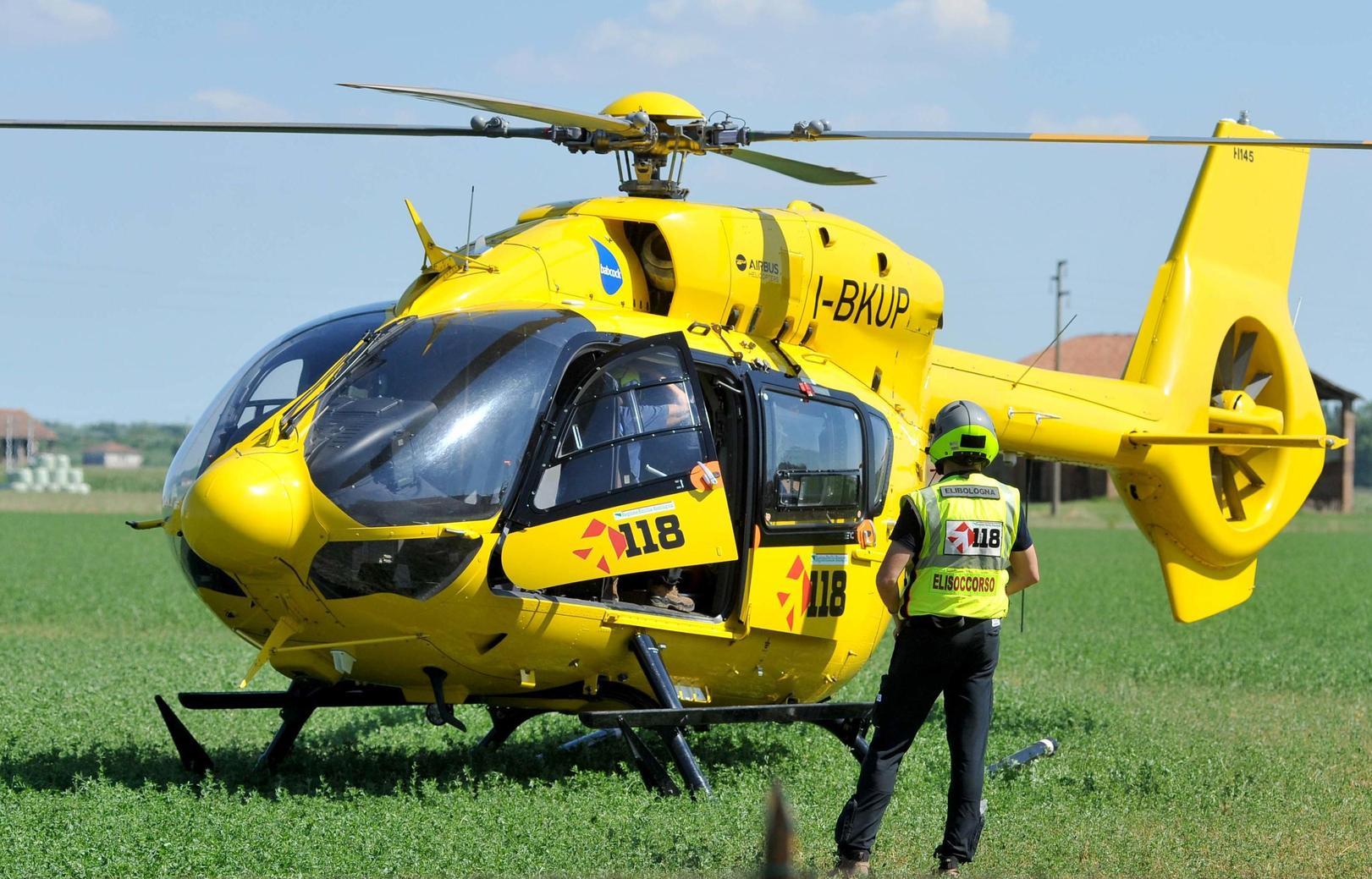 Pisogne, perde l’equilibrio e cade sbattendo la testa: grave 68enne. L’ipotesi: malore causato dal caldo record Pisogne, perde l’equilibrio e cade sbattendo la testa: grave 68enne. L’ipotesi: malore causato dal caldo record
