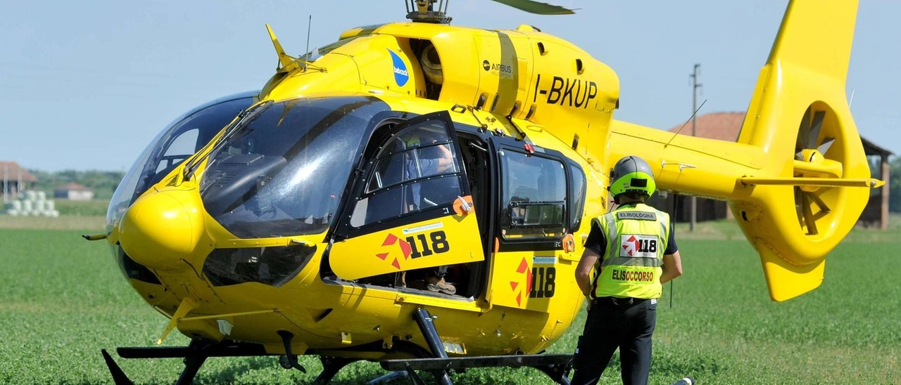 Pisogne, perde l’equilibrio e cade sbattendo la testa: grave 68enne. L’ipotesi: malore causato dal caldo record