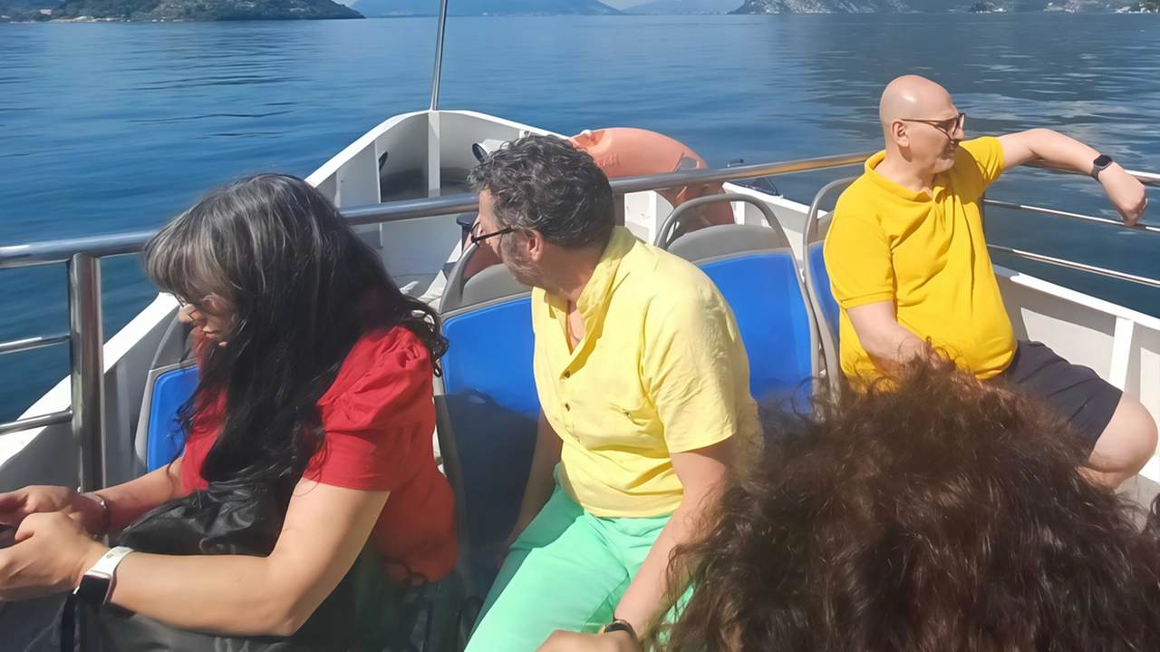 Costa Volpino, la stagione della navigazione sul Sebino si apre con una novità. Dal battello si potranno ammirare luoghi e angoli della natura poco turistici . . Costa Volpino, la stagione della navigazione sul Sebino si apre con una novità. Dal battello si potranno ammirare luoghi e angoli della natura poco turistici . .
