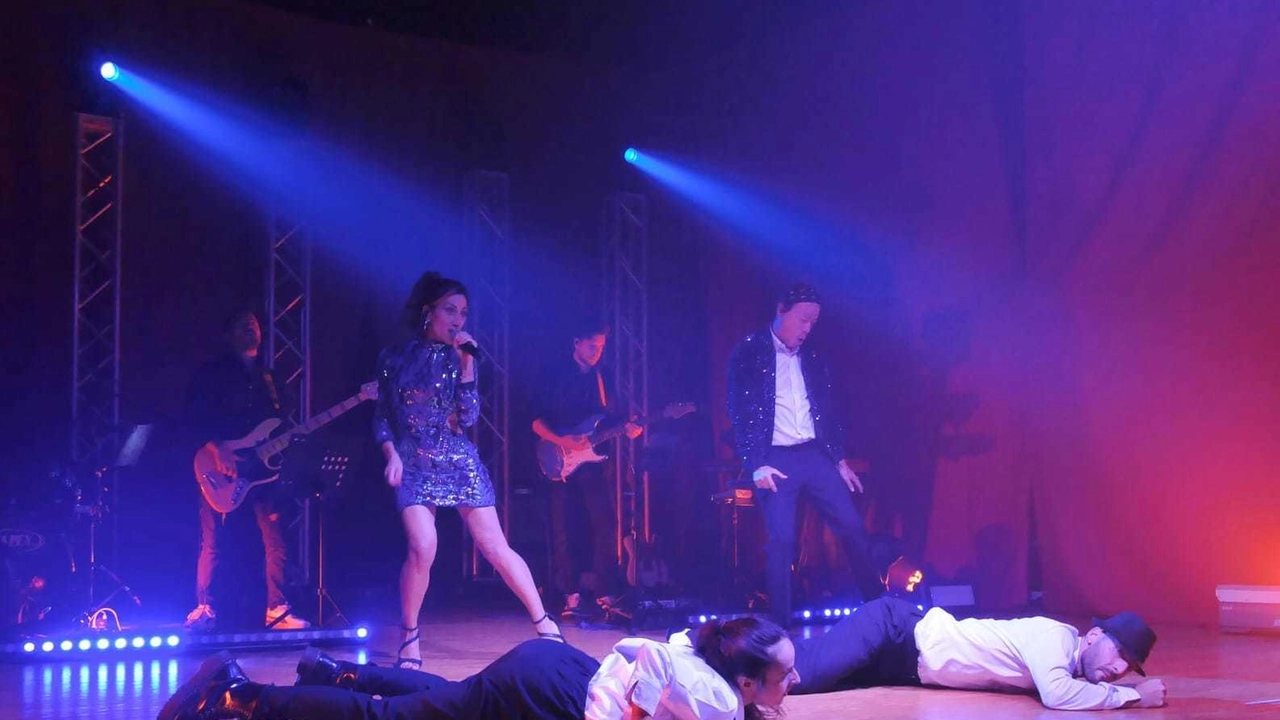 Appuntamento con la musica domenica 30, alle 18.30, al teatro Villoresi di Monza. In scena “Popstar show“, con Eki Cahaya... Appuntamento con la musica domenica 30, alle 18.30, al teatro Villoresi di Monza. In scena “Popstar show“, con Eki Cahaya...