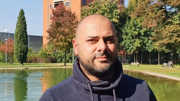 Il neoassessore al Commercio di Busto Arsizio, Matteo Sabba, promuove la collaborazione tra comuni per contrastare la crisi dei negozi di vicinato. Incontro positivo con assessori e vertici di Ascom Confcommercio. Il neoassessore al Commercio di Busto Arsizio, Matteo Sabba, promuove la collaborazione tra comuni per contrastare la crisi dei negozi di vicinato. Incontro positivo con assessori e vertici di Ascom Confcommercio.