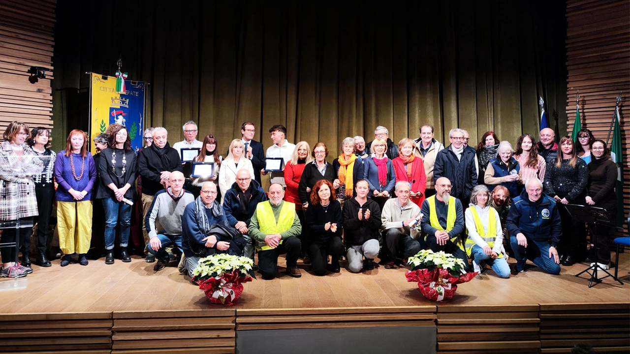 I premiati sul palco a Merate I premiati sul palco a Merate